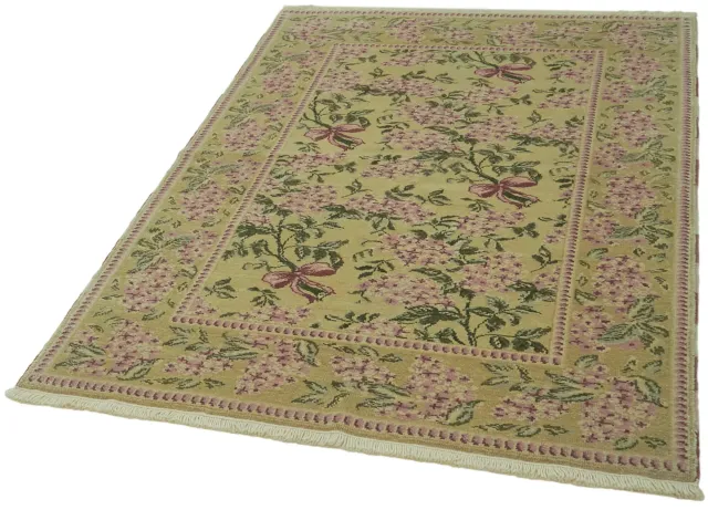 سجادة غرفة نوم بيج وردي كلاسيكية مزهرة - صوف 125×180 سم