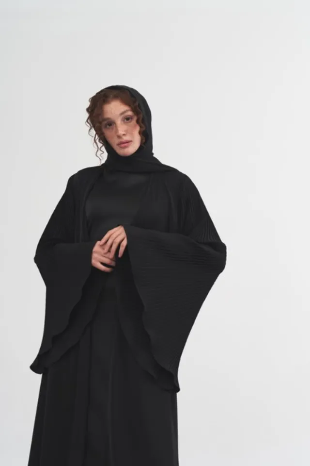 عباية بكسرات SS24