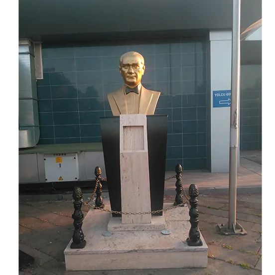 Bust Bronz Ataturk ATA005 57x44 cm