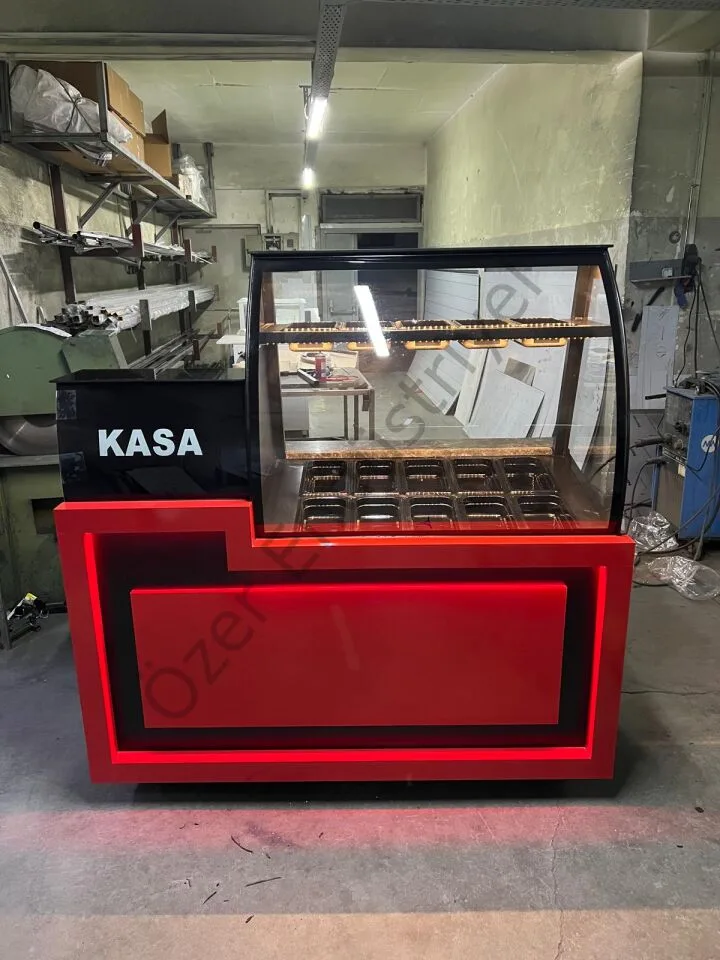 Kumpir Display Cabinet 150 cm, with curved glass