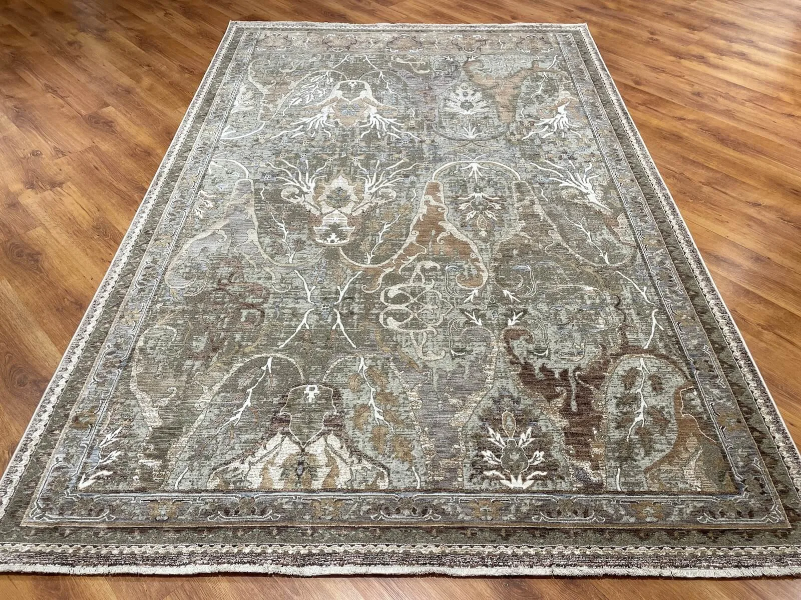 سجادة Quality Carpet 800 بيج