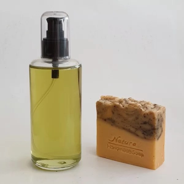 زيت الجسم المرطّب بالعلاج العطري بالياسمين