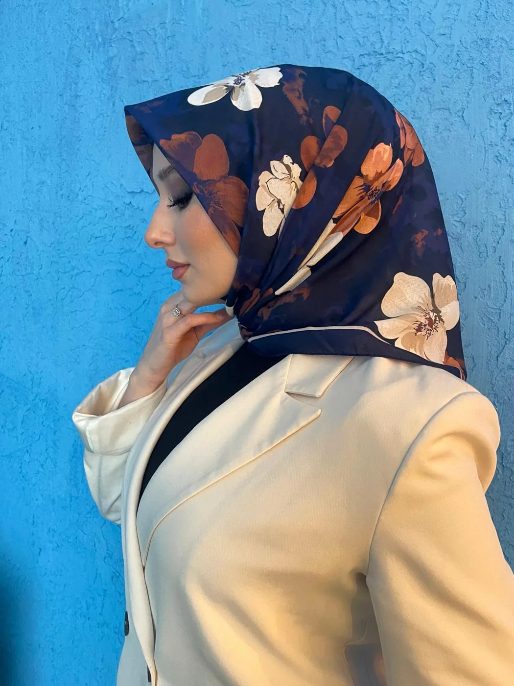 إيشارب ناعم بملمس قطني كحلي وتابا D-12