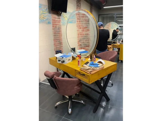 Women's Styling Station 423