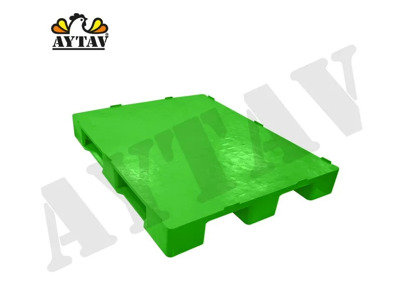 100 x 120 Closed-Top Skid Plastic Pallet