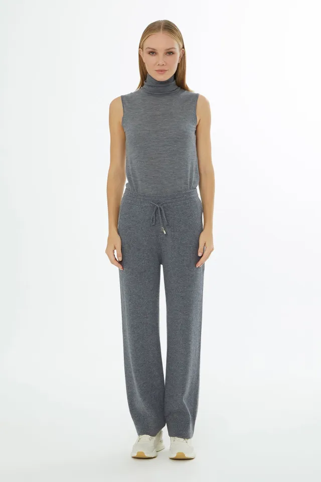 Knit Trousers with Elastic Waist