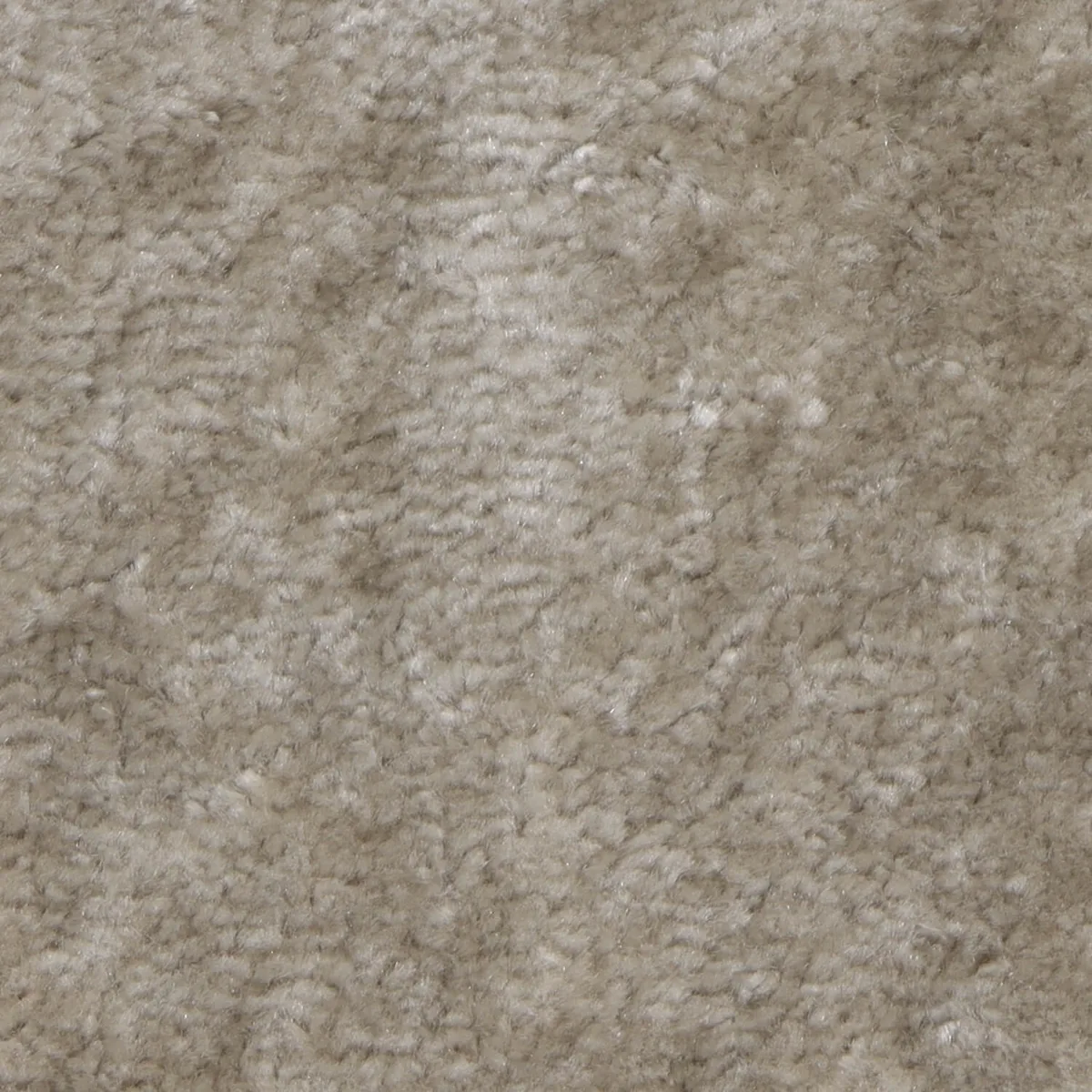 Soft Nayab tufted wall-to-wall carpet