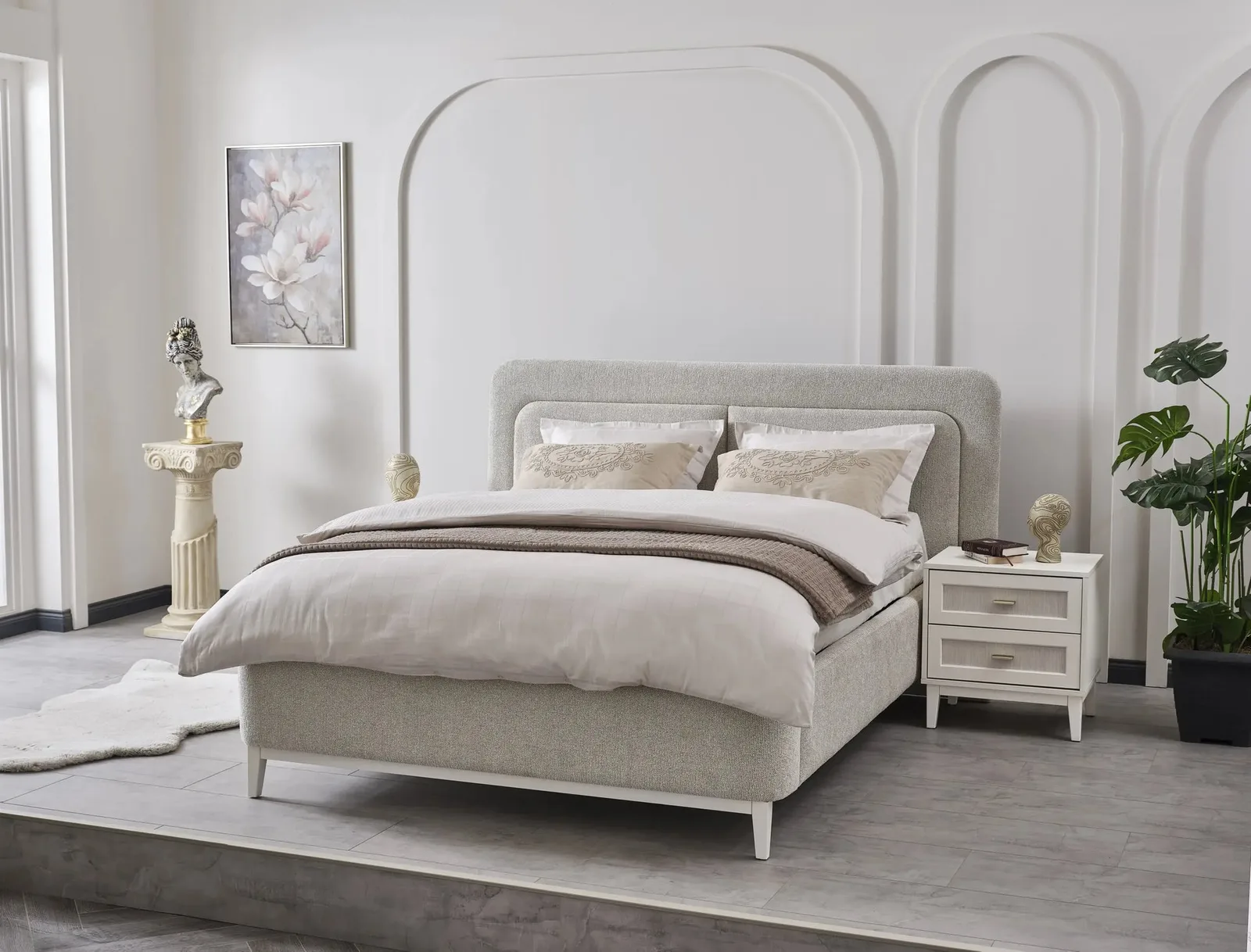Bed Roma