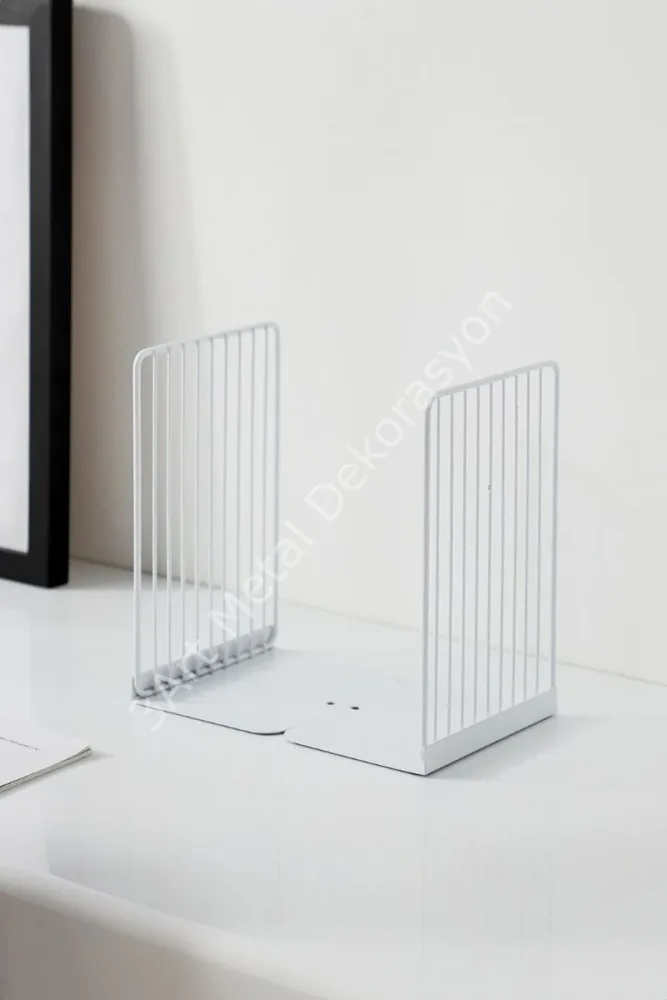 Decorative Metal Bookend and Shelf Organiser