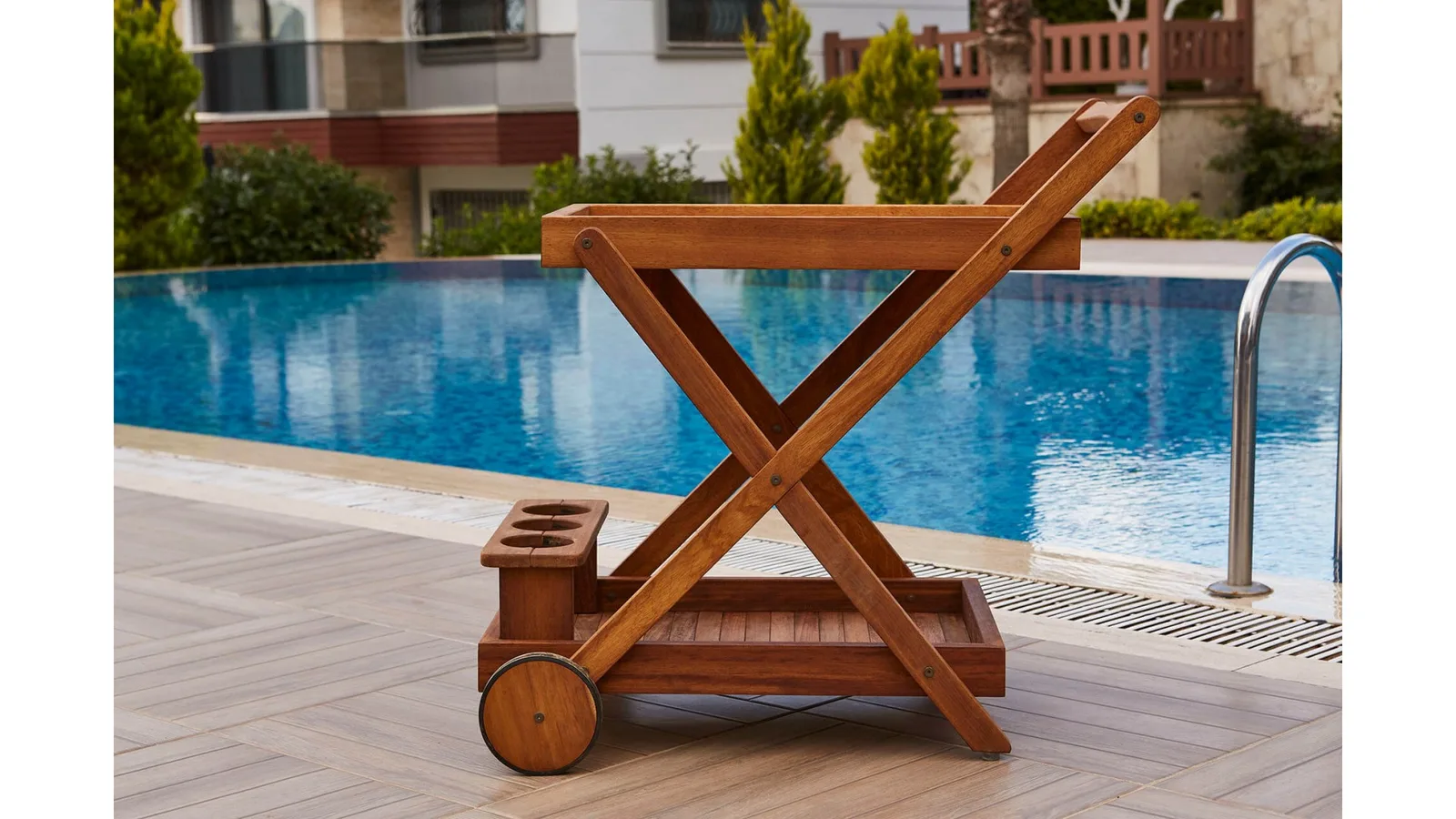 عربة خدمة خارجية Iroko