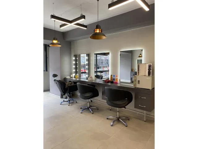 Women's Styling Station 407