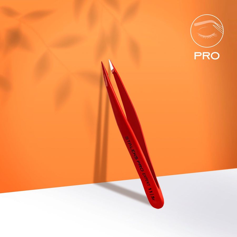 EXPERT 11 TYPE 5r Brow Tweezers (Pointed), Red