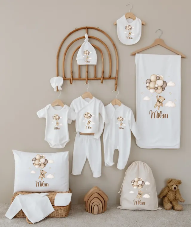 Canbaby Personalized 12-Piece Newborn Set – Balloon Teddy Bear
