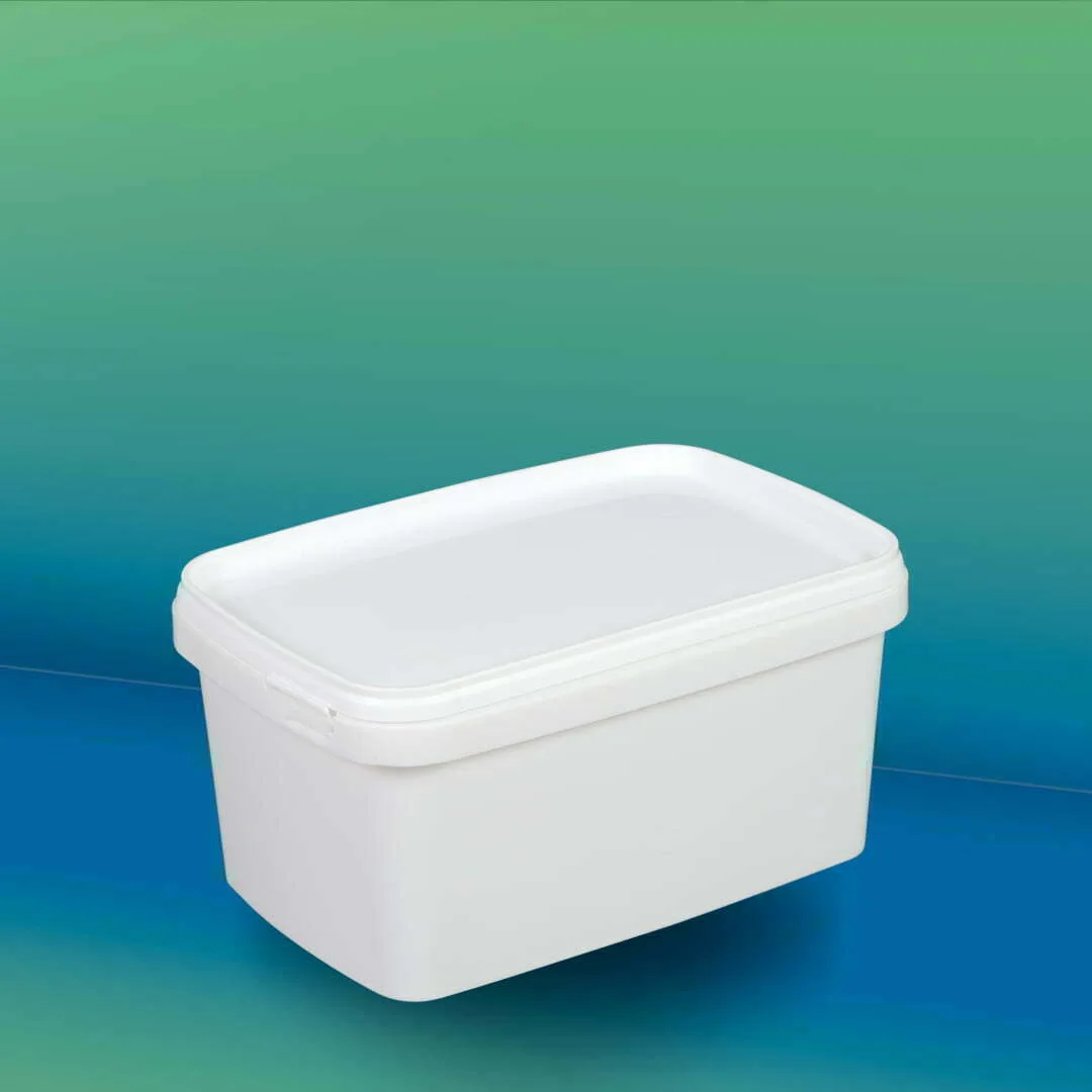علبة بلاستيكية 1.5 Lt