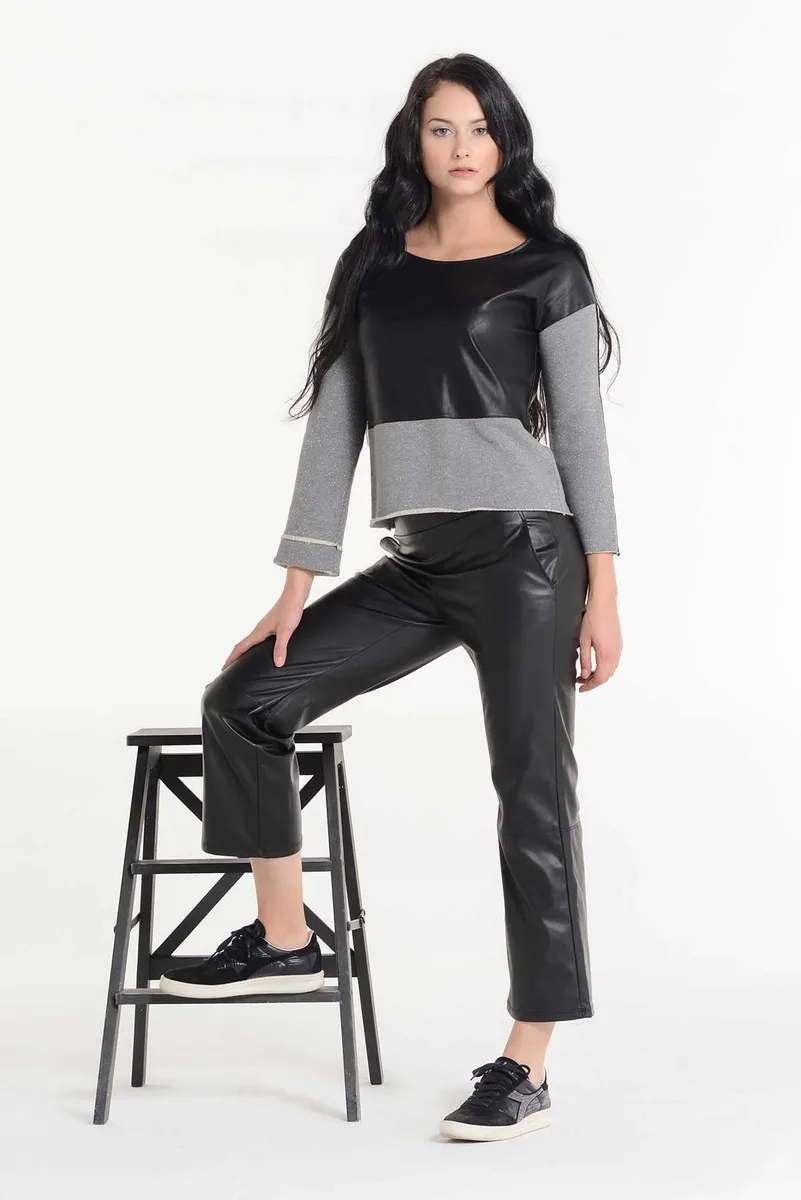 Avidita two-piece set model ST150