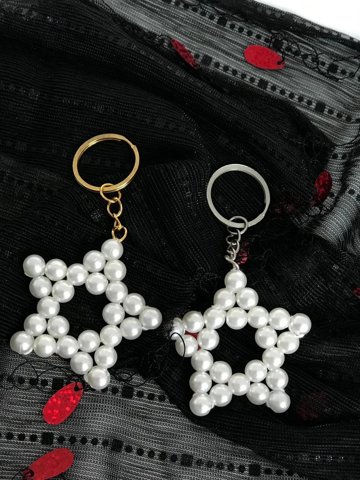 Cream pearl keychain