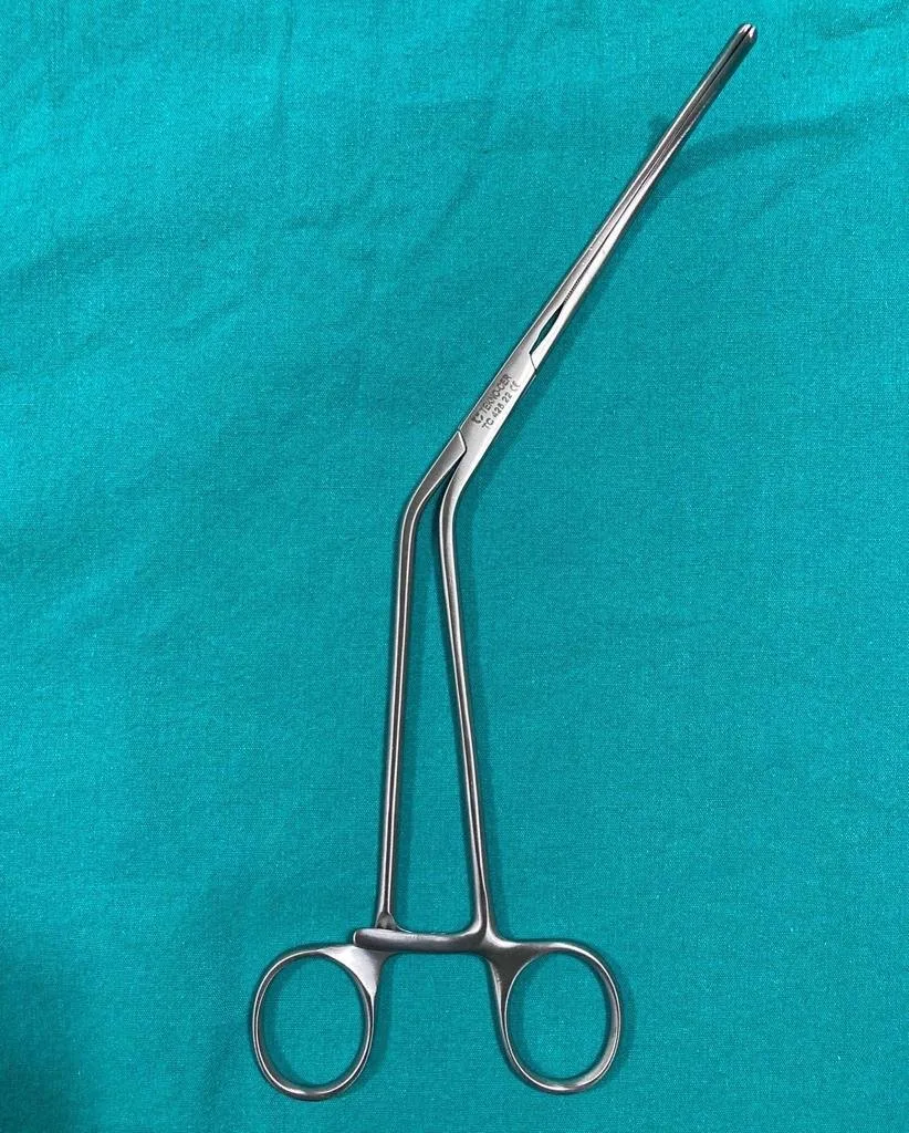مشبك وريد كبدي MiAKis Curved Jaw