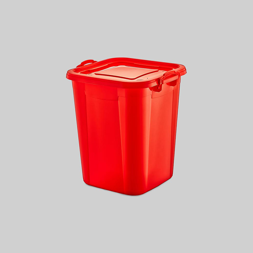 E-629 Square Bucket with Graduated Capacity of 35 Liters