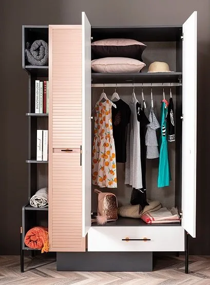 Three-door wardrobe Avşa