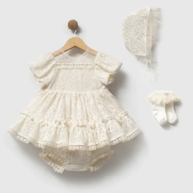 Cumino Baby Girls’ Four-Piece Lace Outfit MJ203