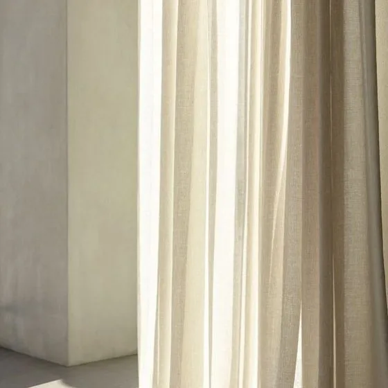 Furnishing curtains