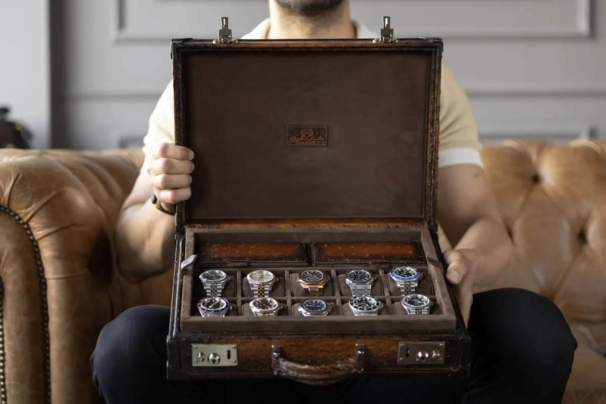 Leather watch collector case