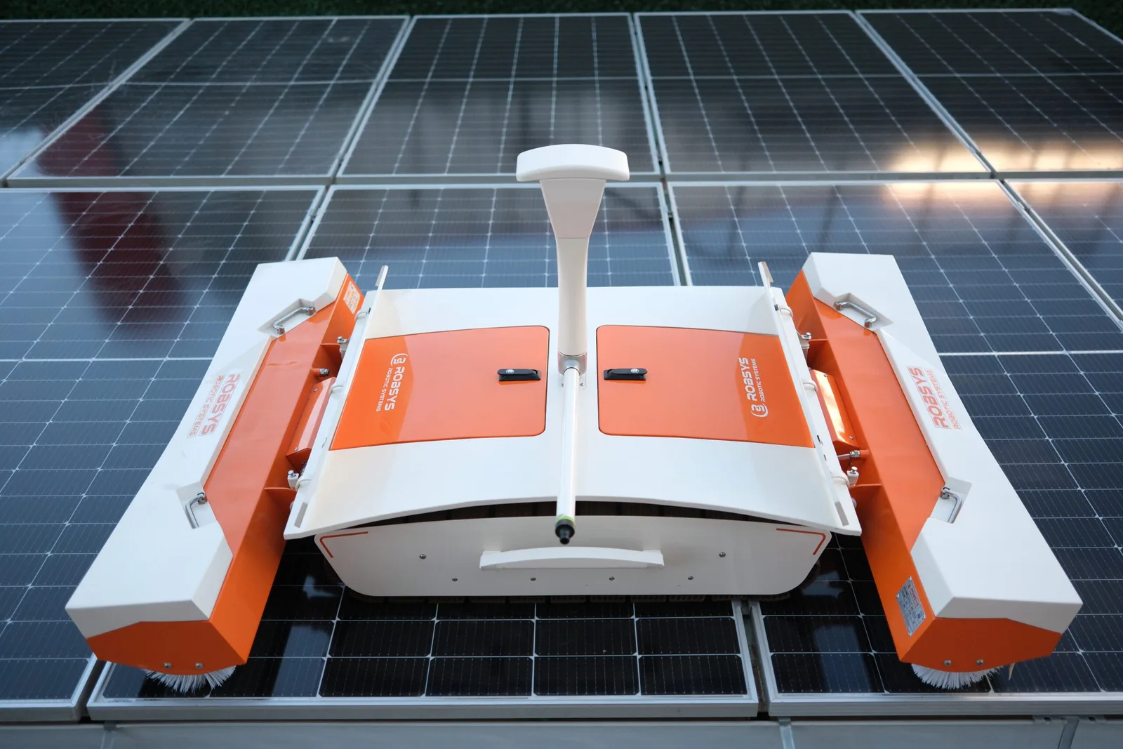 Autonomous solar panel cleaning robot