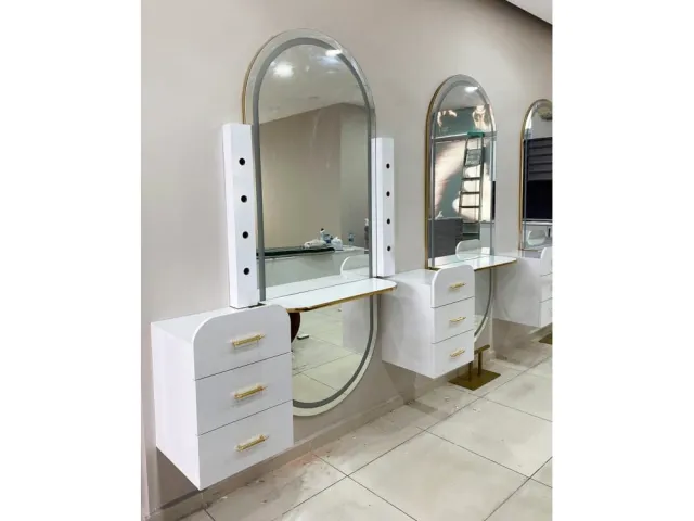 Women's Styling Station 449