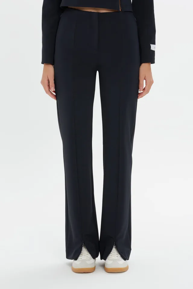 Tracksuit with Slit Detail