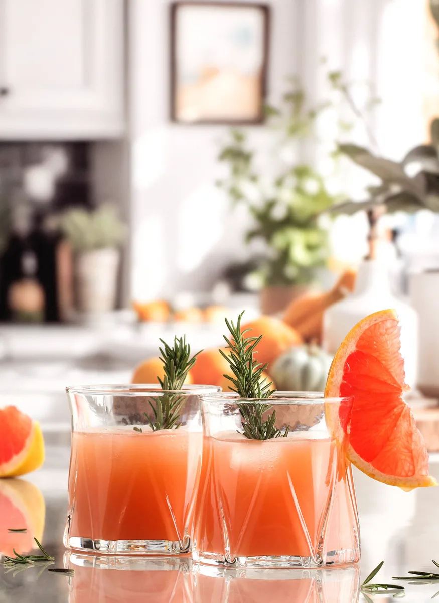 Zoey glass whisky tumbler