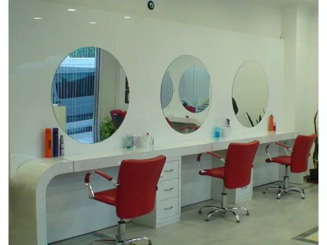 Women's Styling Station 405