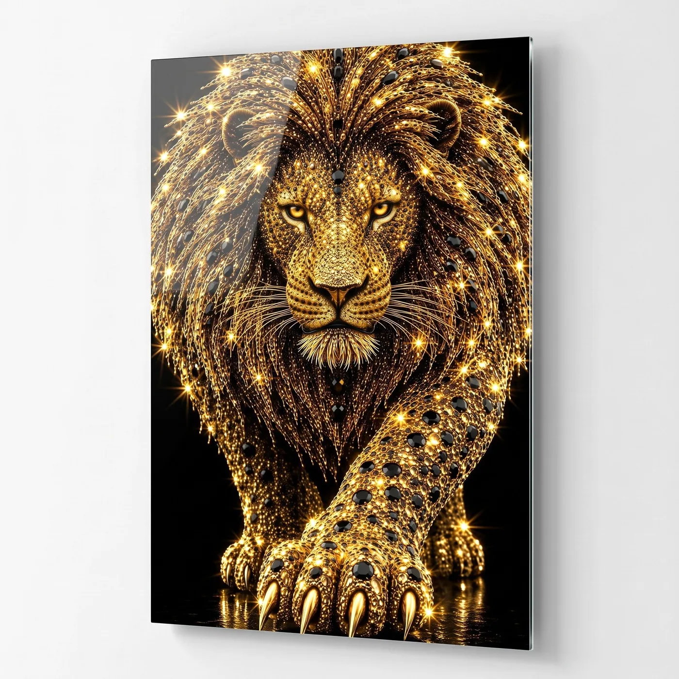 Altin Mucevher Detayli Gorkemli Aslan Portresi Dikey glass wall art