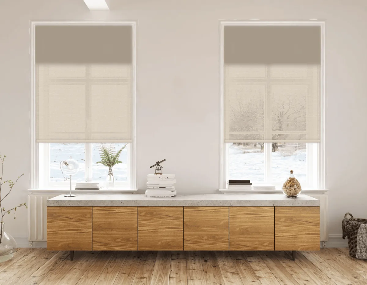 Screen roller blind