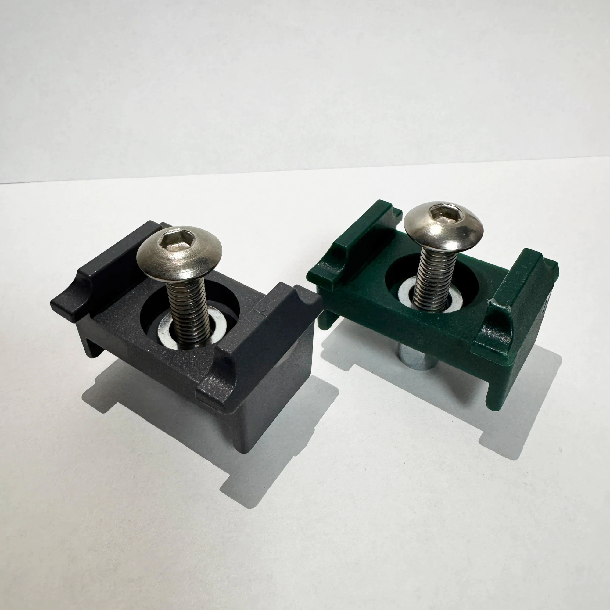 Riveted Clip + Stainless Steel Screw - Çağrı Wire Fence