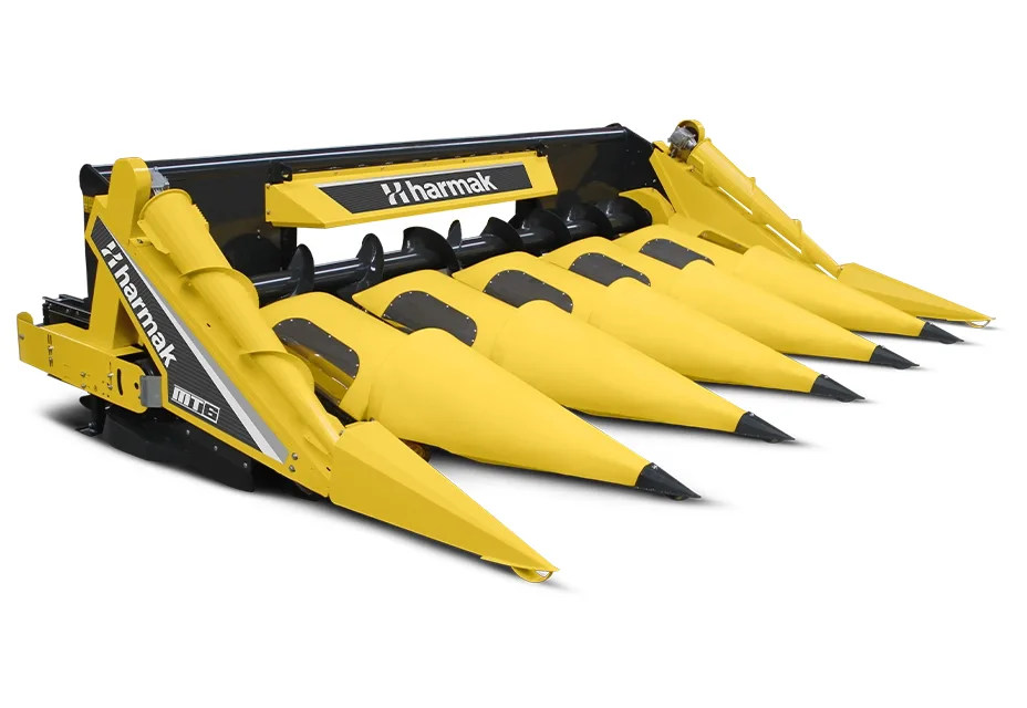 Corn harvesting header