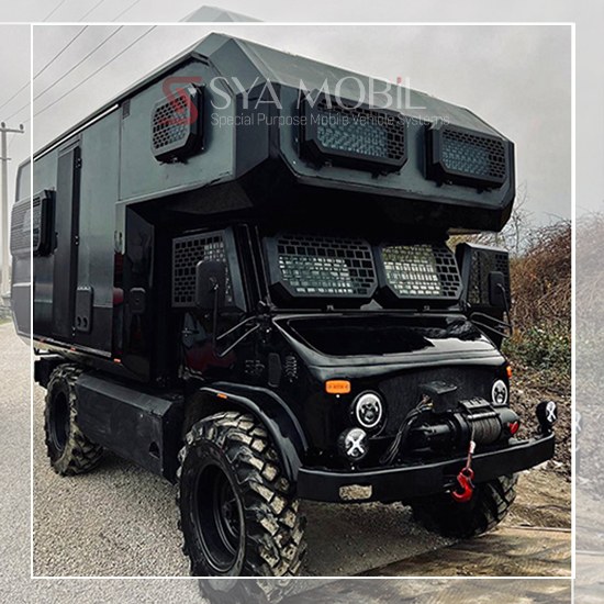 مركبة ترفيهية Mercedes Unimog U 404-S