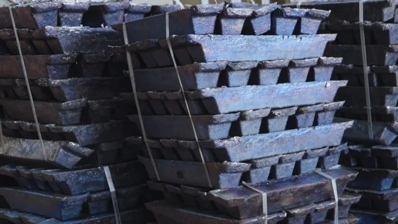 Lead ingot