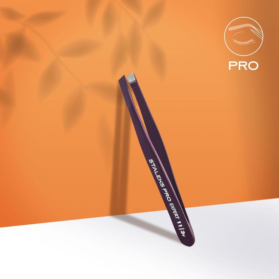 EXPERT 11 TYPE 3v Brow Tweezers (Wide Slanted Edges), Purple