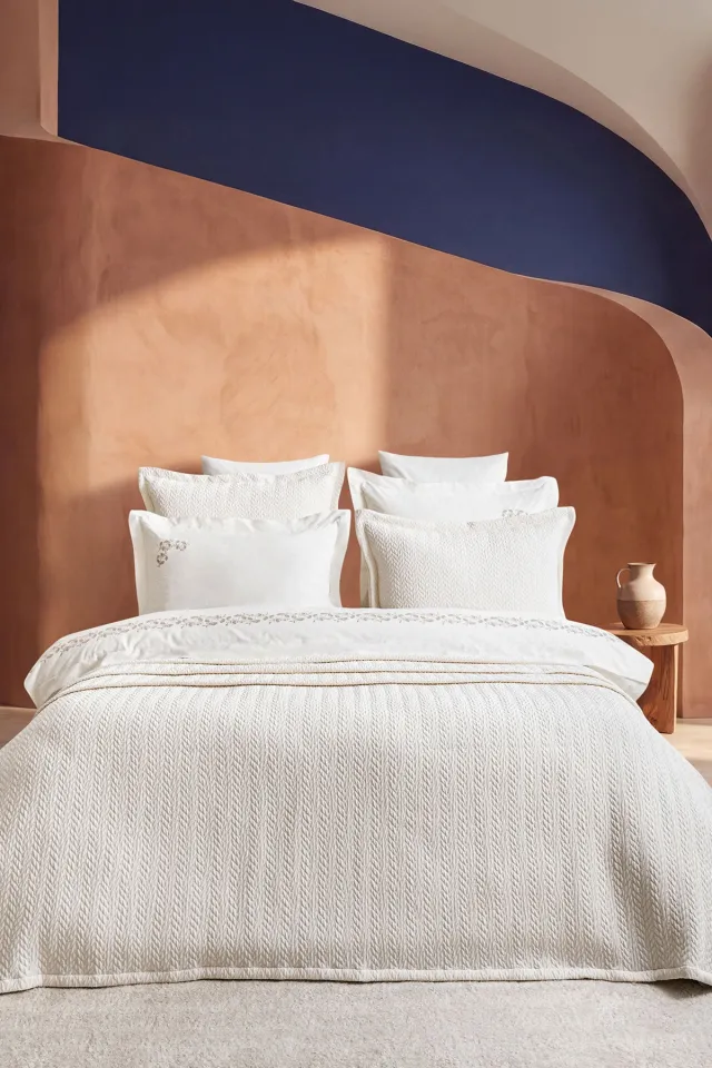 Elart Rachel Duvet Cover Bedding Set 9-Piece Cream