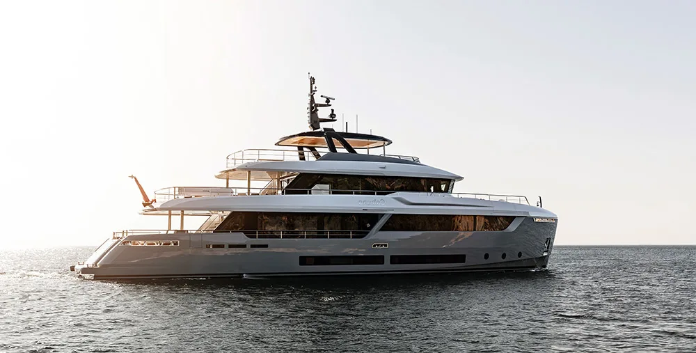 Yacht Cabana