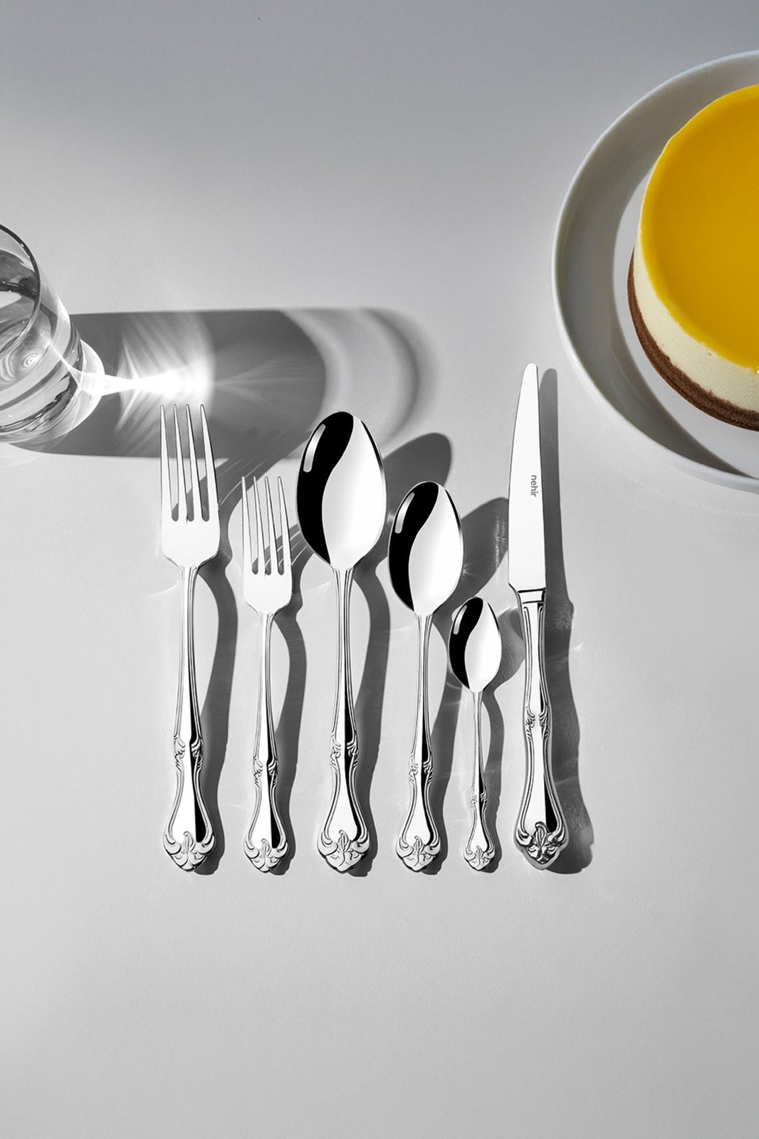 Nehir Lalezar Plain 72-Piece Cutlery Set for 12 People with Case
